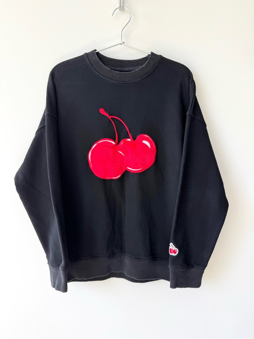 KIRSH 100% Cotton Crewneck Sweatshirt with Red Cherry Appliqué - Size 1 Small